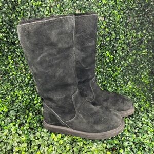 UGG KNIGHTSBRIDGE BLACK SUEDE TALL BOOTS SIZE 6 WOMAN
